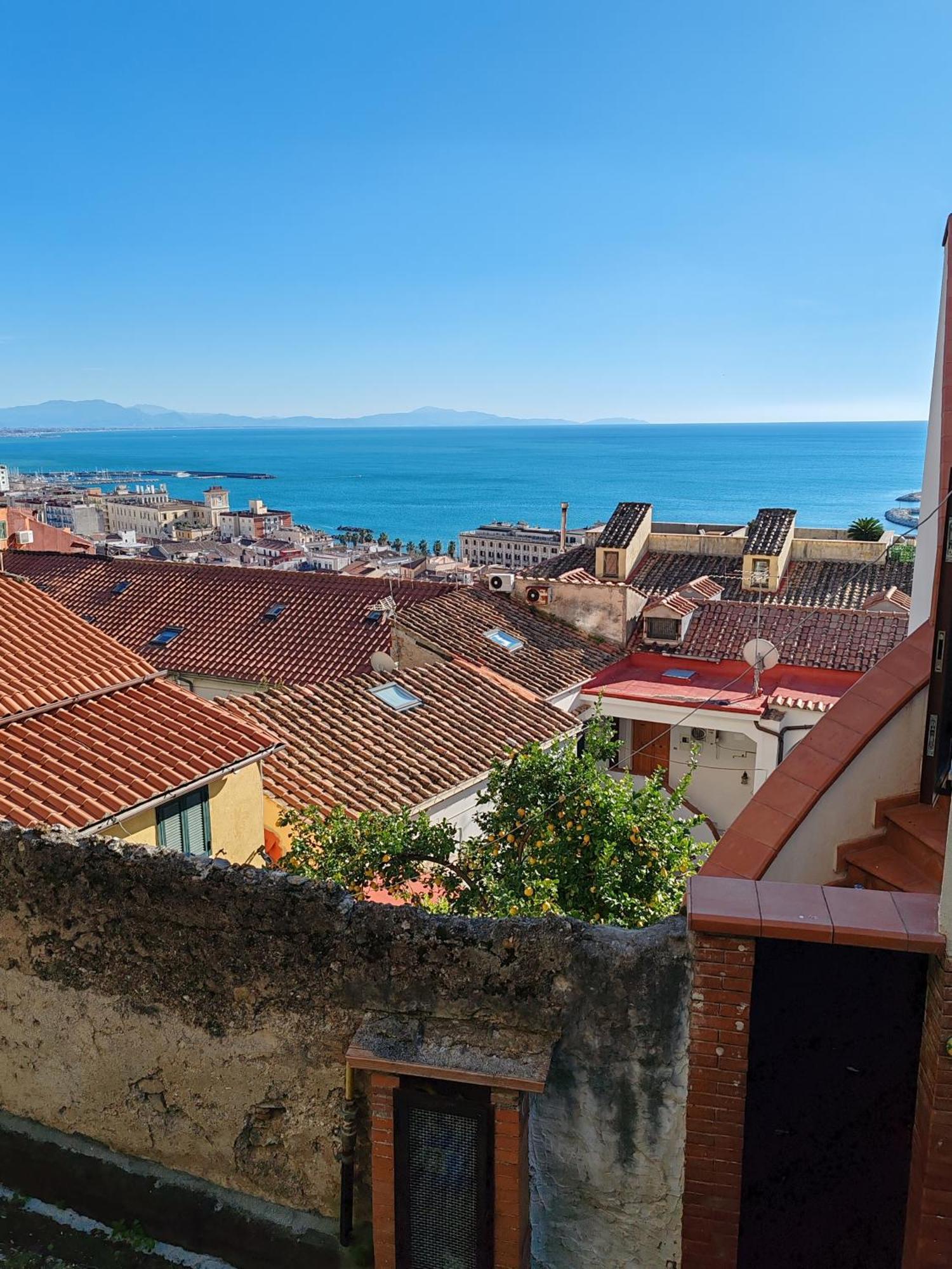 Smart House Ingresso Indipendente- Amalfi Coast Appartement Salerno Buitenkant foto